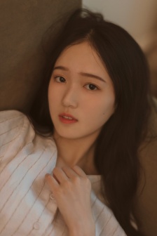 学长含着我的乳奶晃来晃去